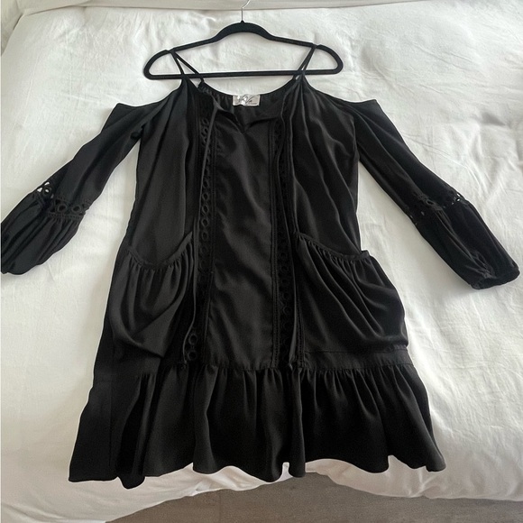 VaVa by Joy Han Samira Open Shoulder Dress in Black - Picture 6 of 10